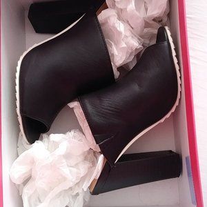 Woman's heels -Black